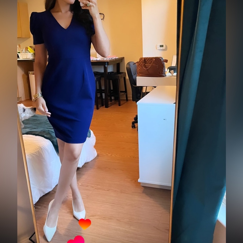 Elegant Blue V-Neck Dress